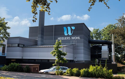 Die Aussenfassade des Heidjers Wohl mit Rutsche